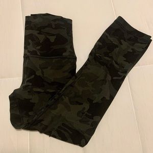 Lululemon Align Crop 21 inch size 4 Green Camo.